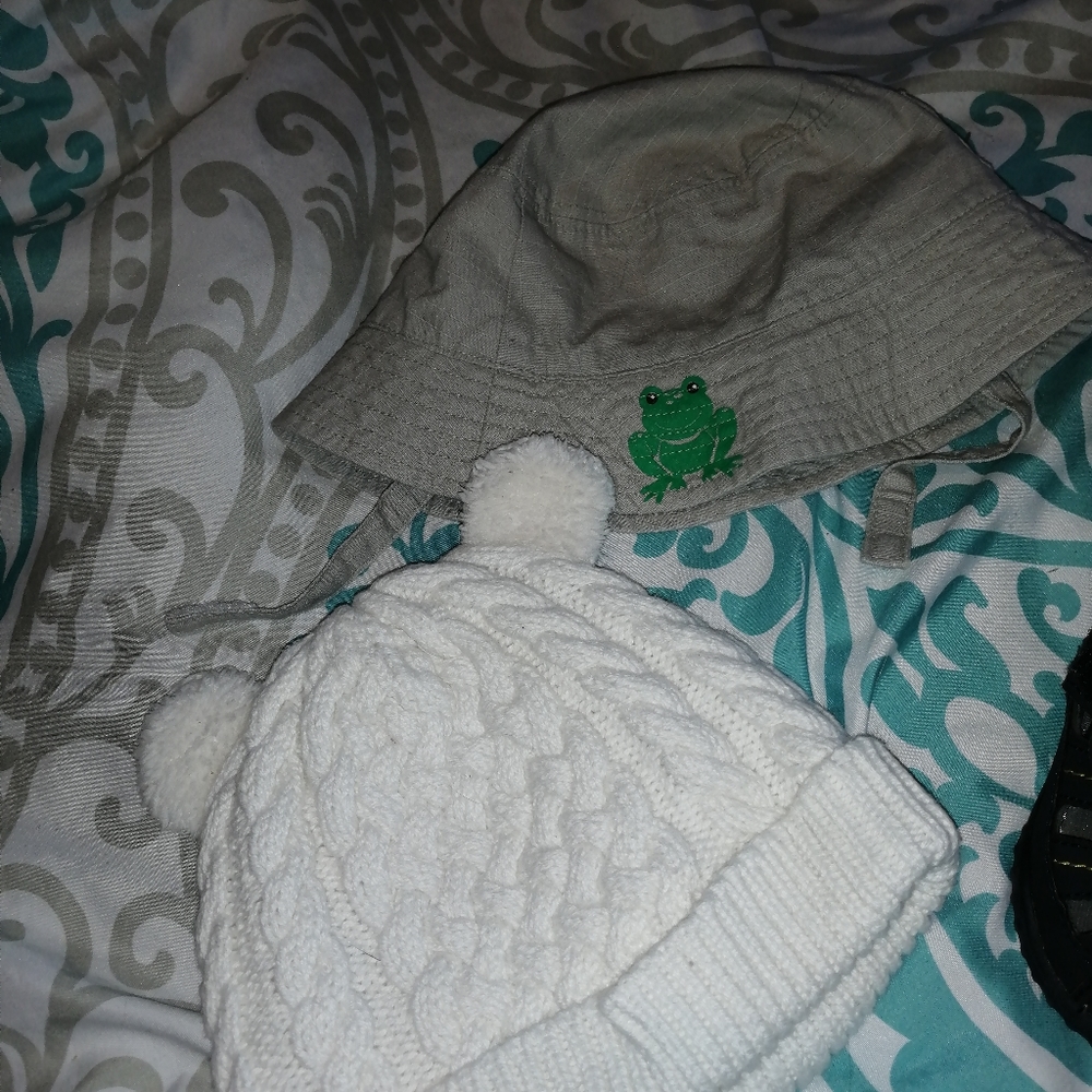 SOLD Baby bundle - Picture 3 of 5